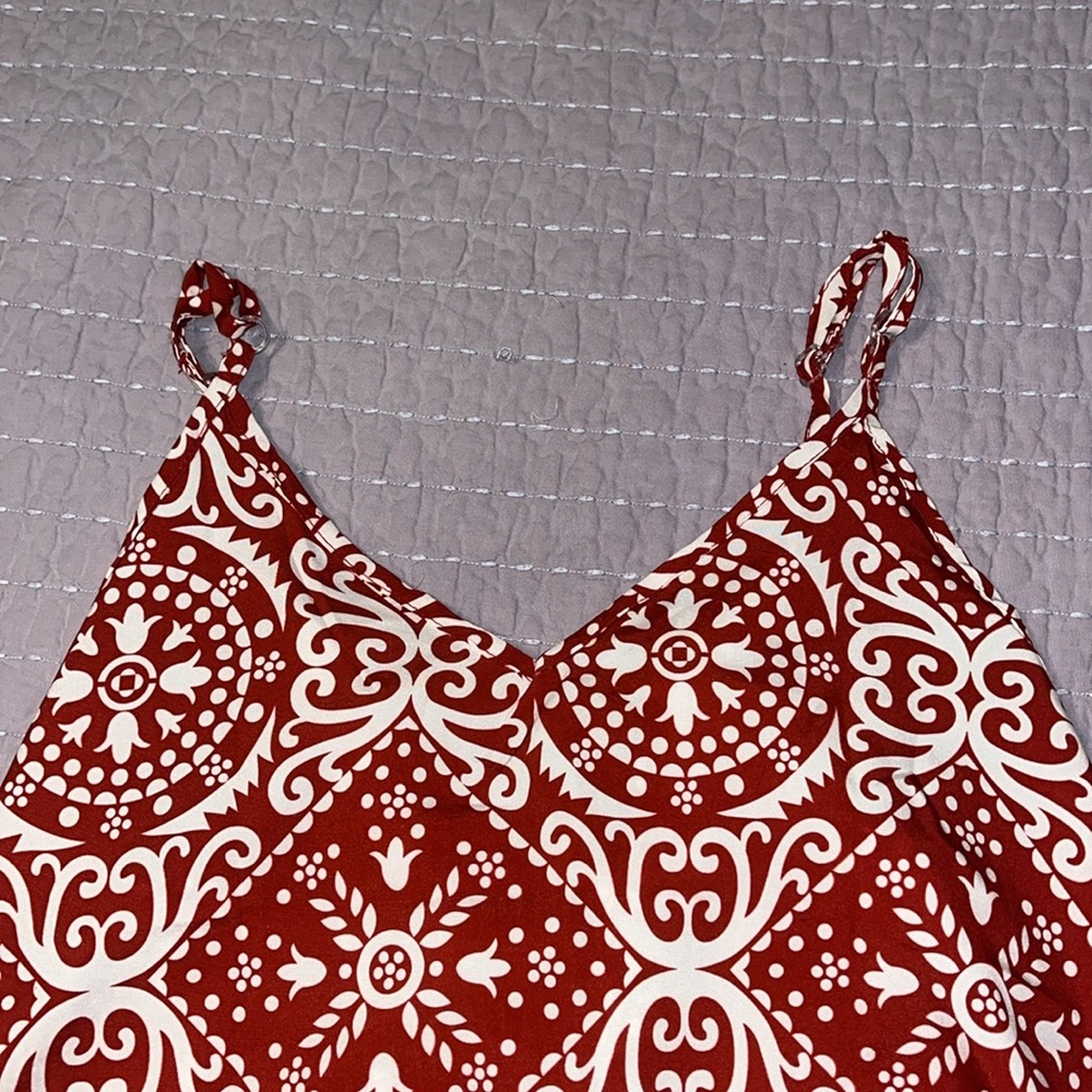 Super Cute Red & White Flowy Tank Top size Small - Picture 4 of 6